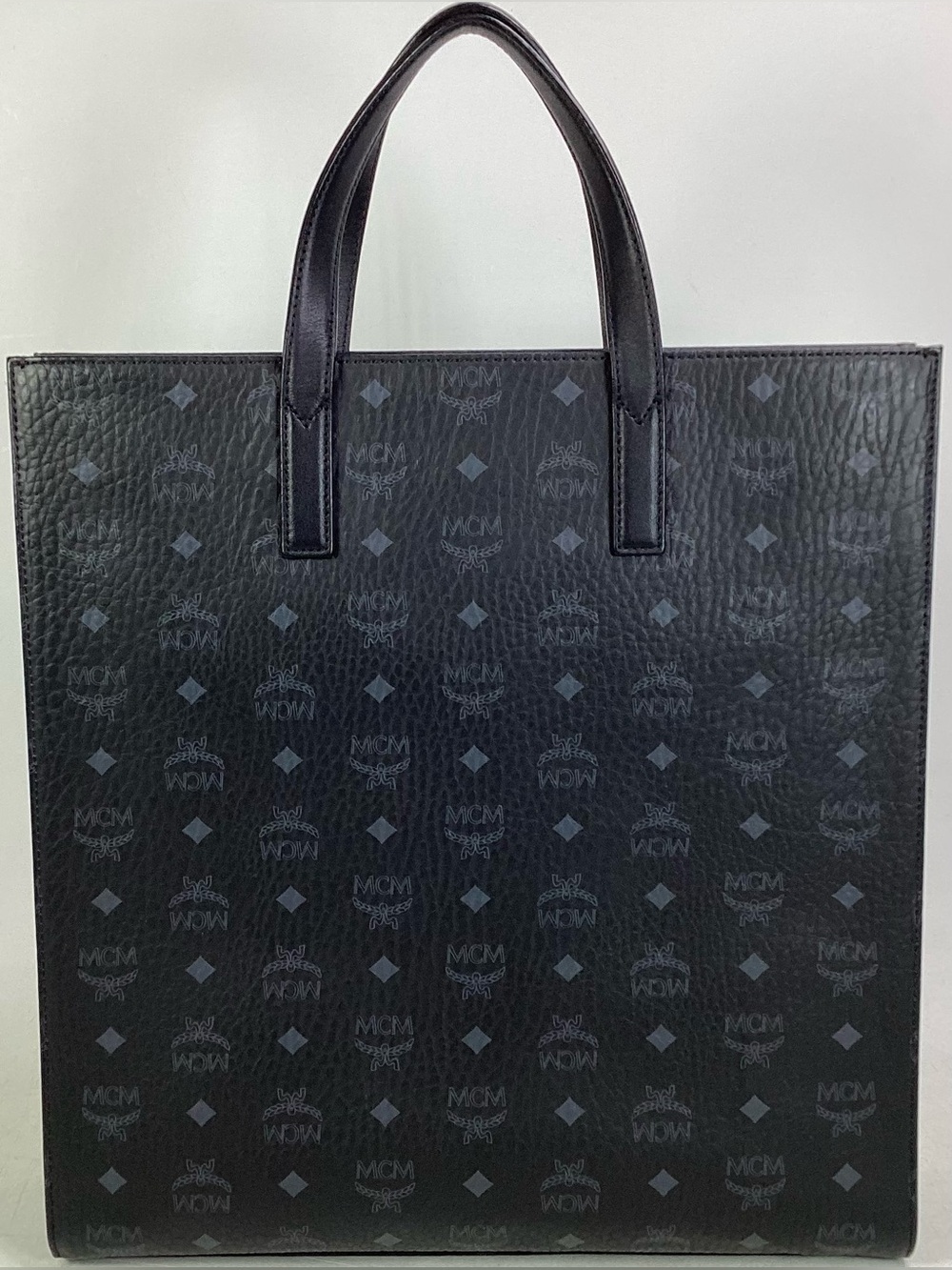 MCM Black Visetos Coated Canvas Tote Bag with Shoulder Strap Authenticated - Picture 4 of 11